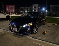 نيسان ألتيما